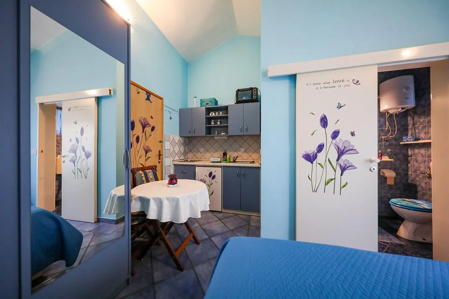 Apartments Tara Brbinj 0*,  Croatia